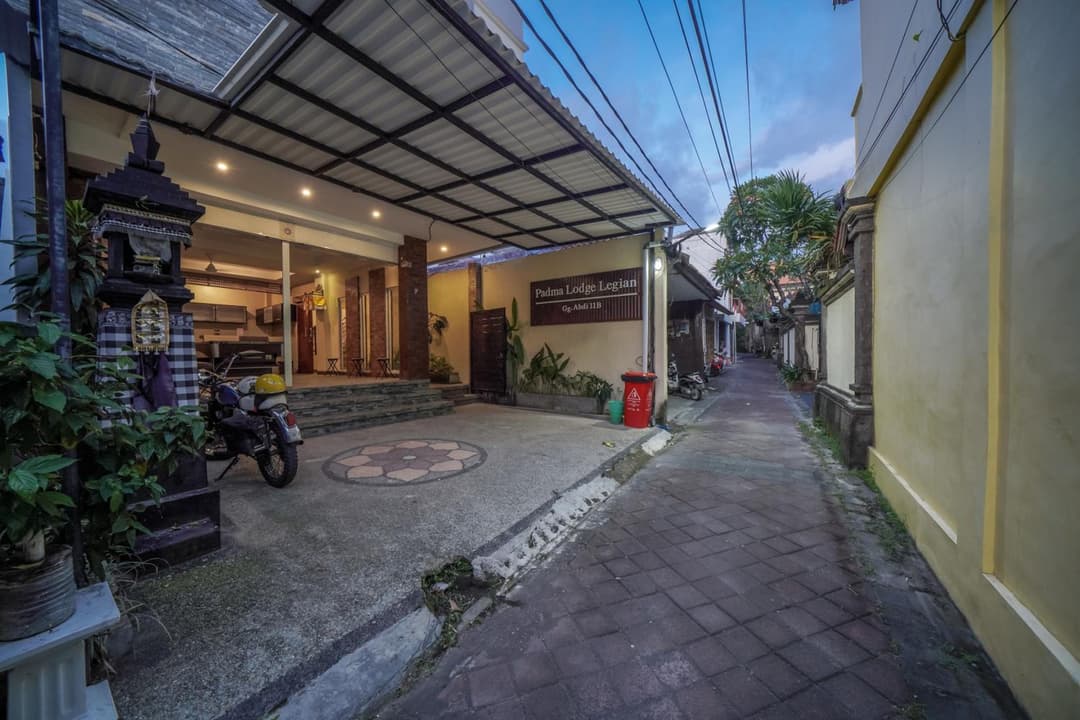 Padma Lodge Legian — photo 1 of 31