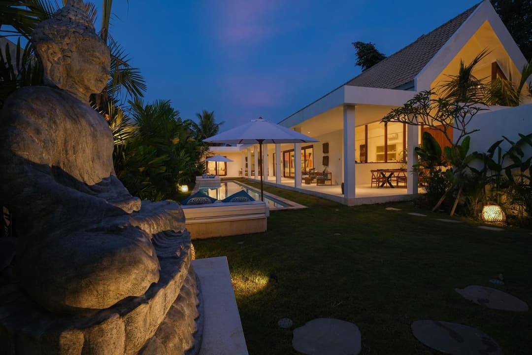 Ubud Luxury 2-Bedroom Villa with Private Pool and BBQ - Serene Escape! — photo 1 of 1