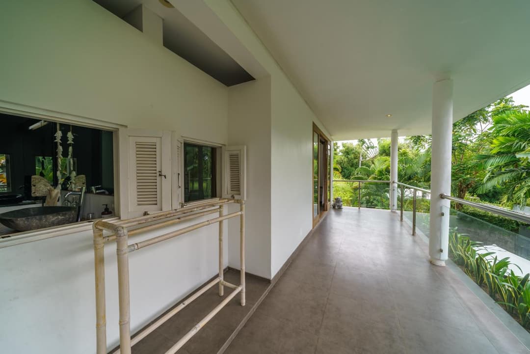 Villa Paloma - Chic Tropical Garden Villa with Outdoor Pool — photo 1 of 83