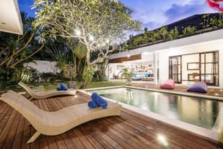 Villa Art Gecko - Tropical 2BR Private Haven in Batu Belig, Seminyak