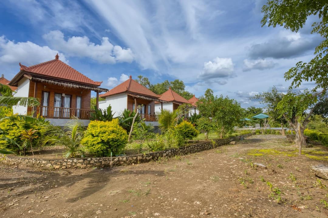 Tunjung Hill Cottage — photo 1 of 46