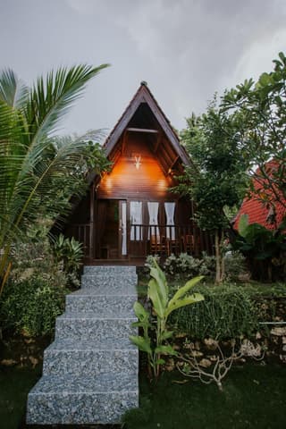 JUN COTTAGE