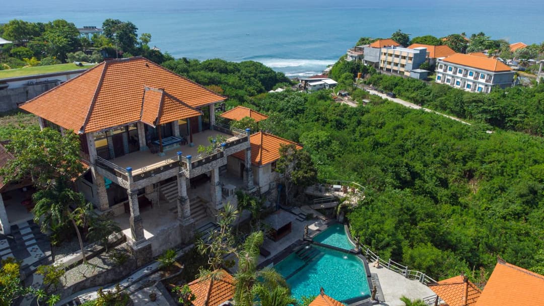 Uluwatu Mansion Villas — photo 1 of 144