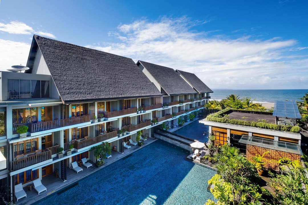 Swarga Suites Bali Berawa, Marclan Collection — photo 1 of 61