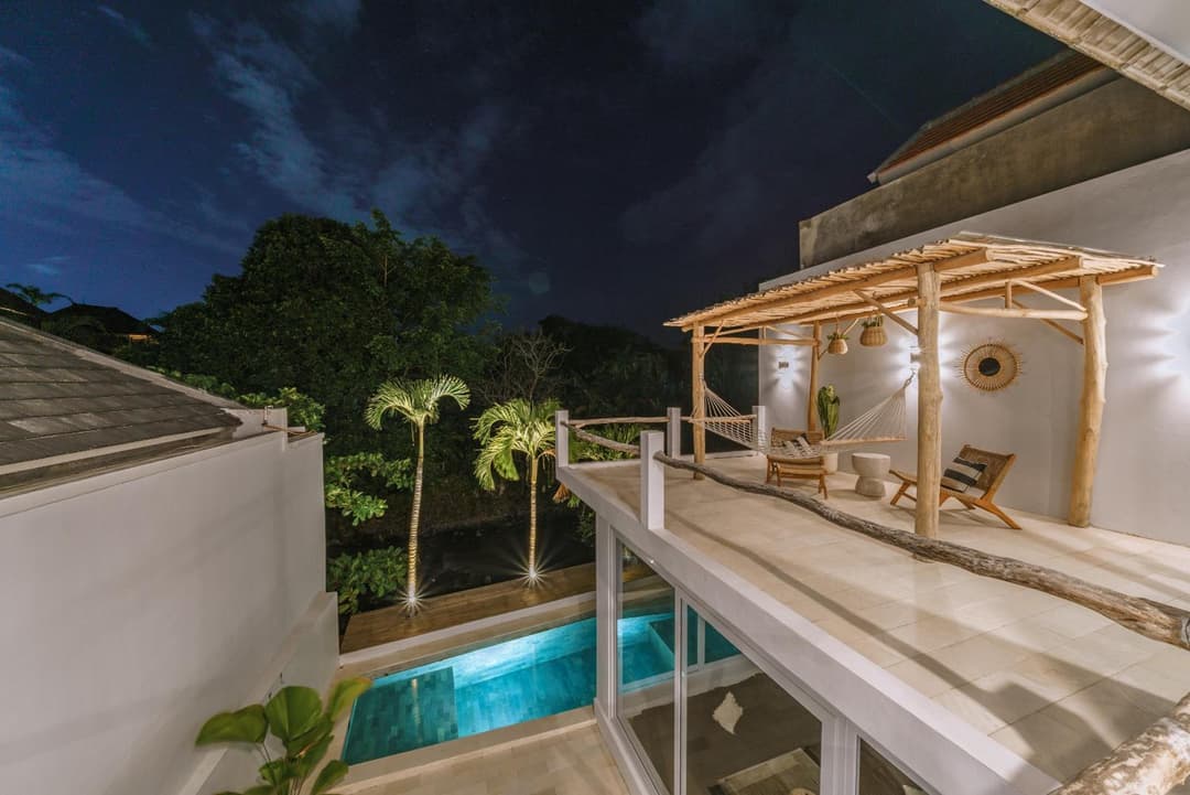 Villa Seseh Breeze - Cozy & Romantic 1BR villa next to Seseh Beach — photo 1 of 76