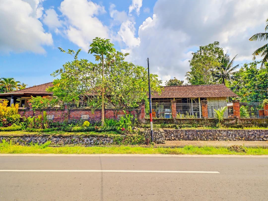 Hotel O Sekar Jagat Near Pantai Baluk Rening — photo 1 of 44