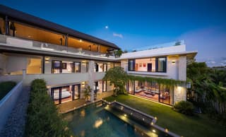 Villa Pantai Indah