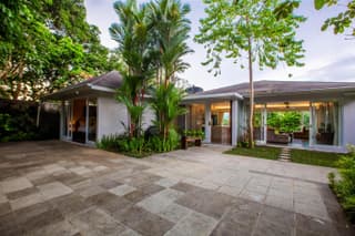 Luxury 3BR Kahuripan Villa