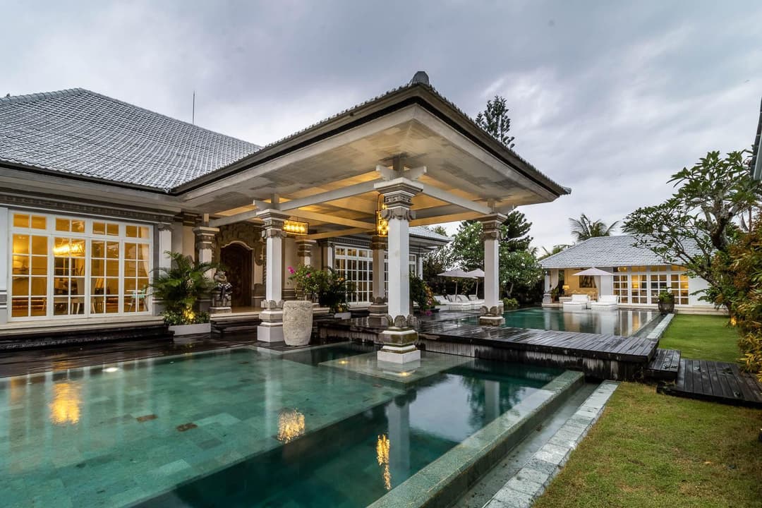Villa Symphony White by BaliSuperHost — photo 1 of 137