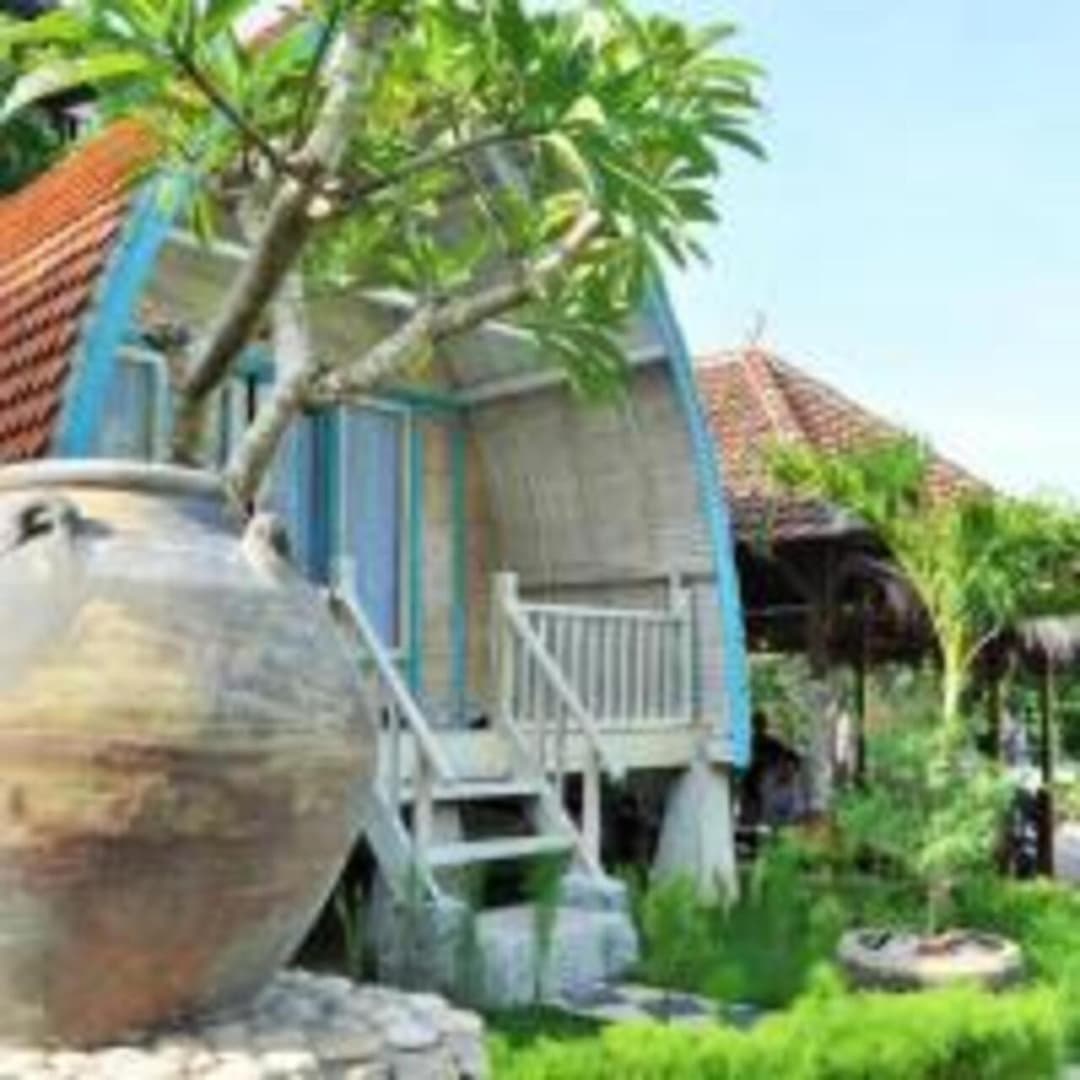 Bakung Cozy Cottage — photo 1 of 57