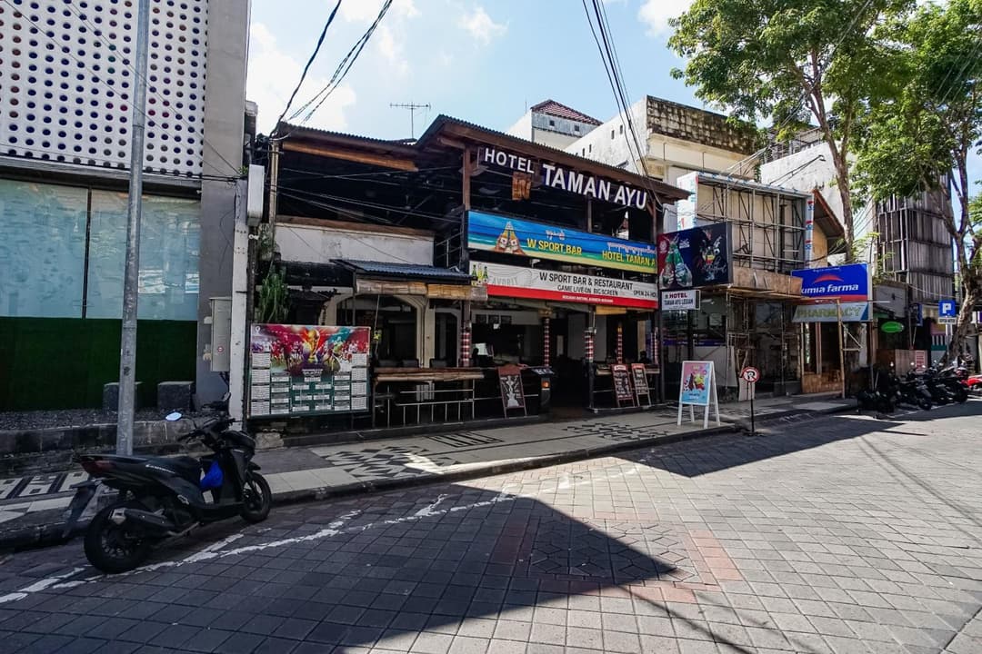 Taman Ayu Legian Hotel — photo 1 of 66