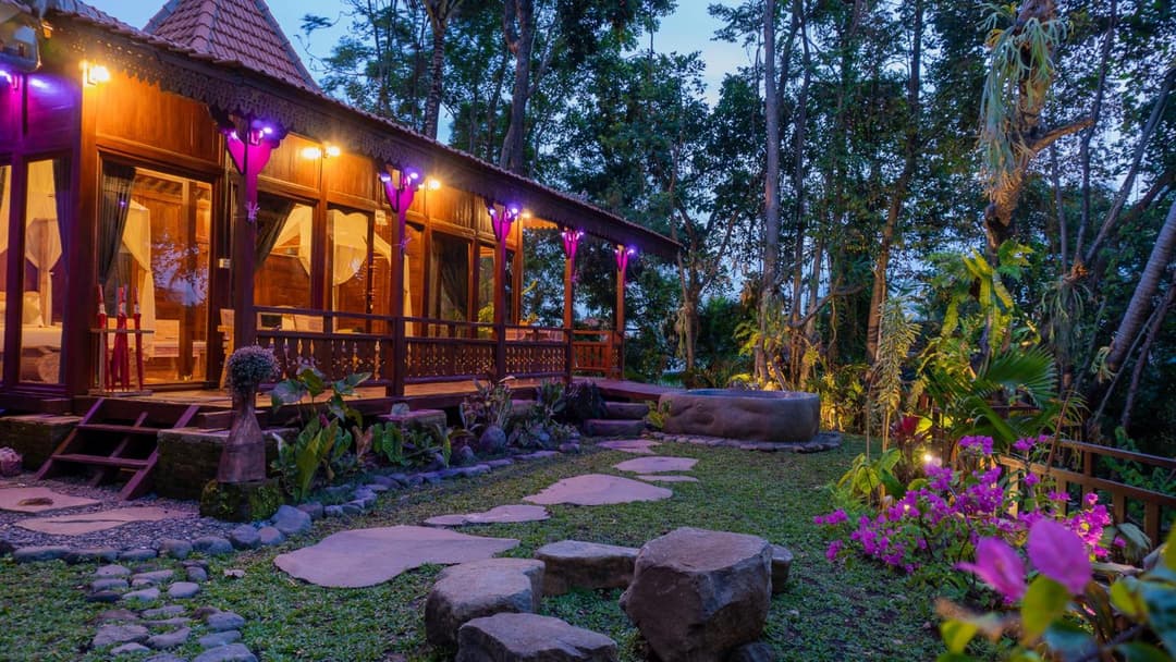 Homayoon Private Villa Ubud — photo 1 of 70