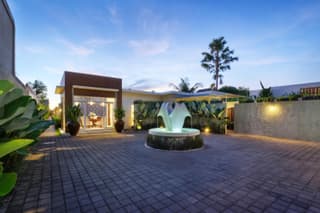 The Claremont Luxury Villas