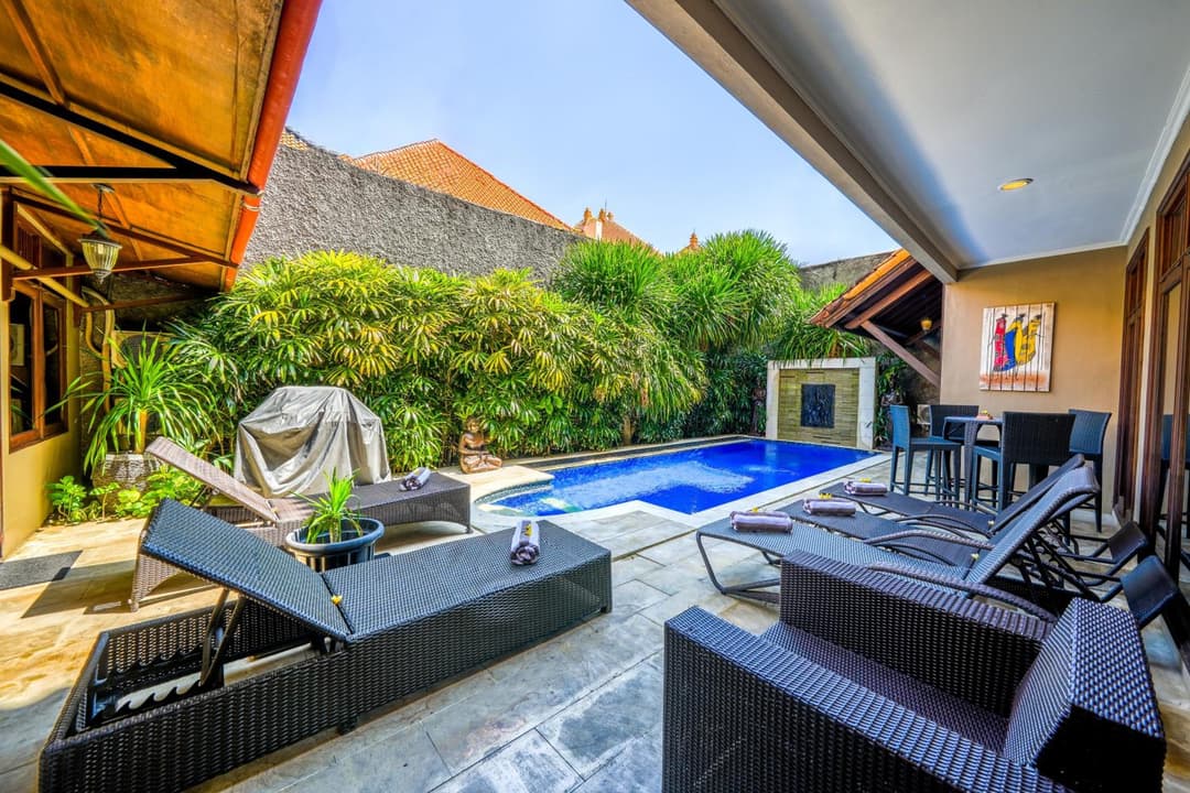 Villa SANKET - KUTA - 6 bedrooms - 6 bathrooms - Great Location — photo 1 of 28