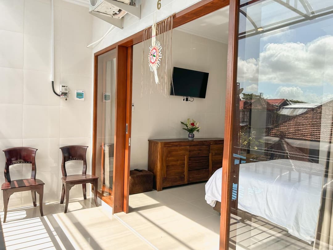 James Guest House — photo 1 of 13
