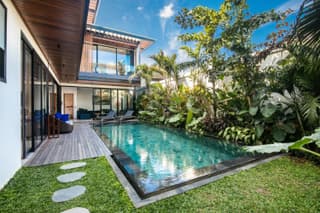Coastal Gem 5BR New Villa, 200m to Canggu Beach