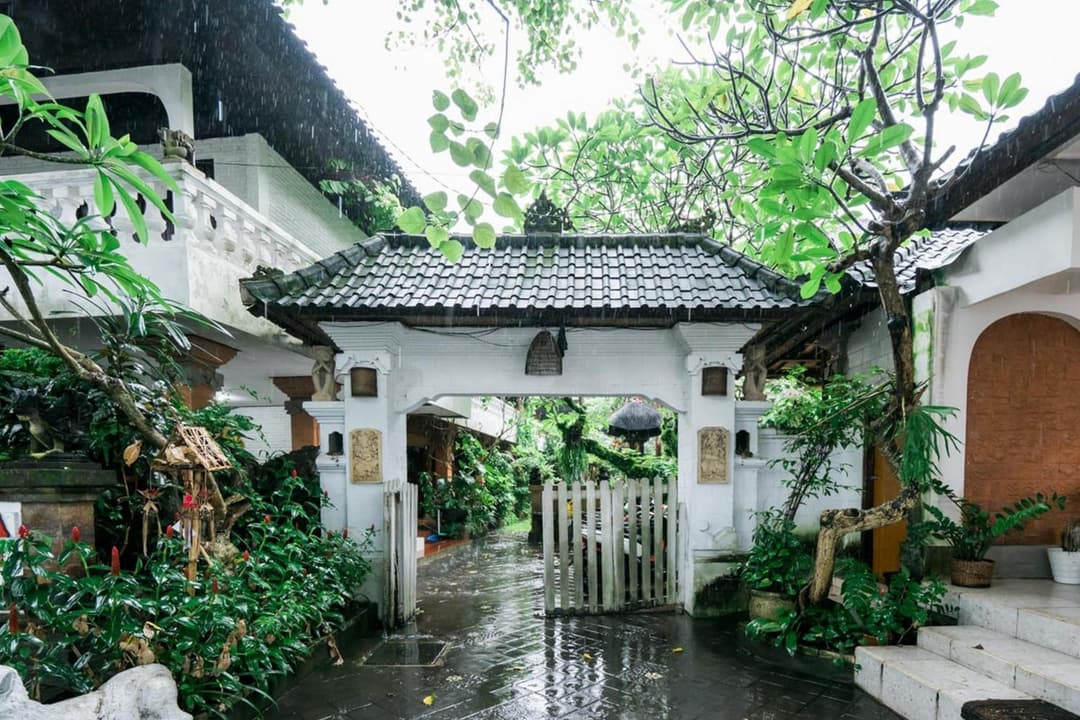 Urbanview Hotel Ananda Beach Sanur — photo 1 of 38