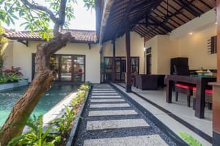 Aleesha Villas and Suites