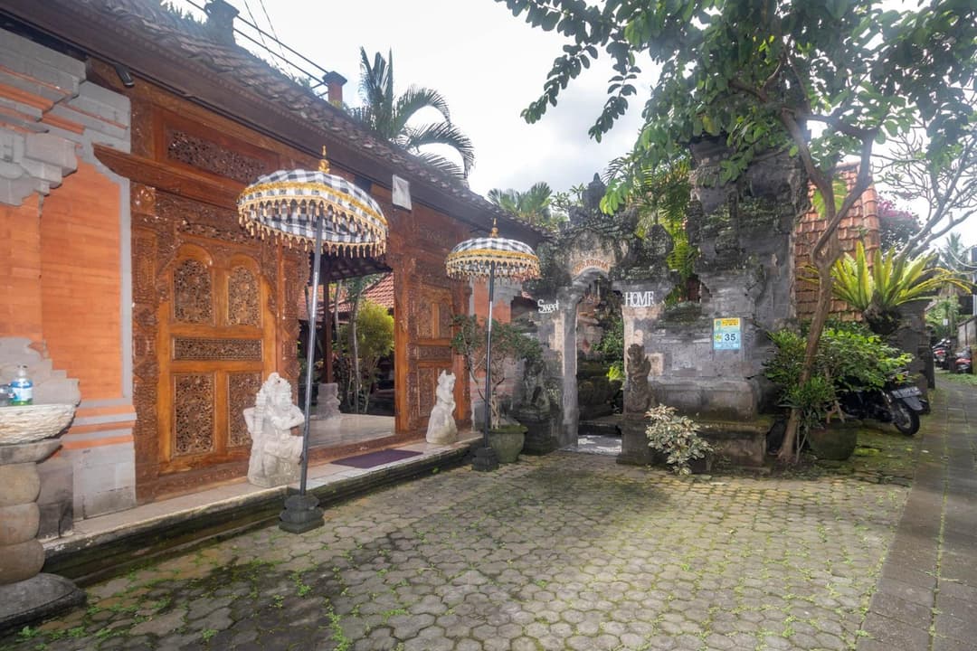 Narasoma Homestay & Retreat — photo 1 of 76