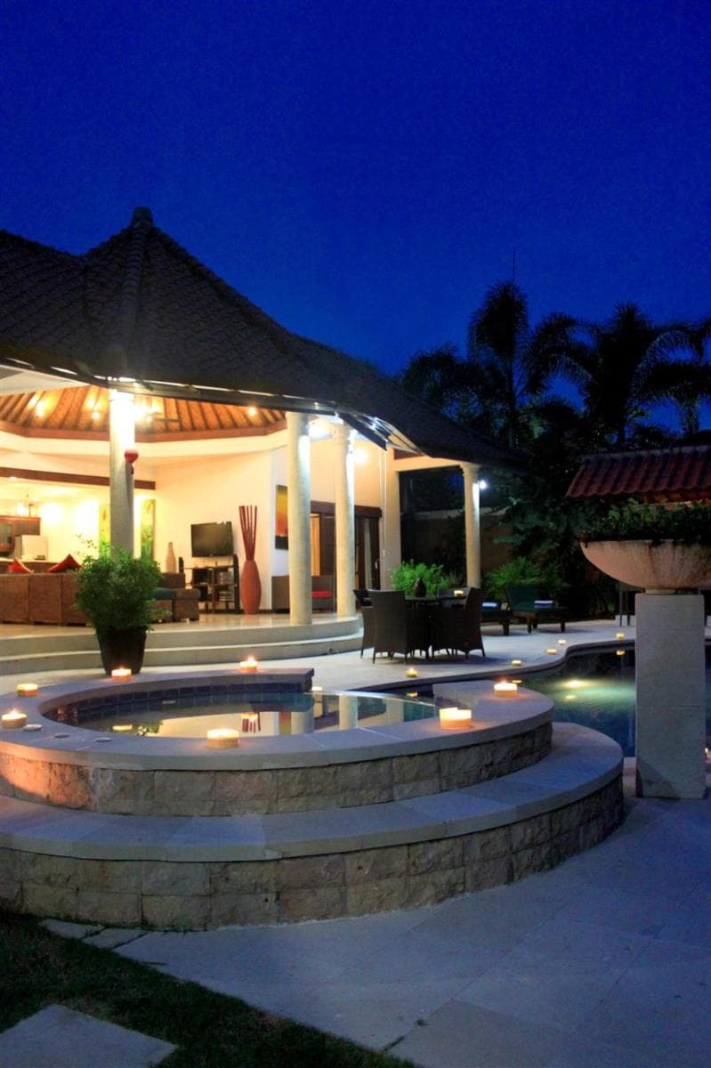 Villa Bugis Abimanyu Seminyak — photo 1 of 6