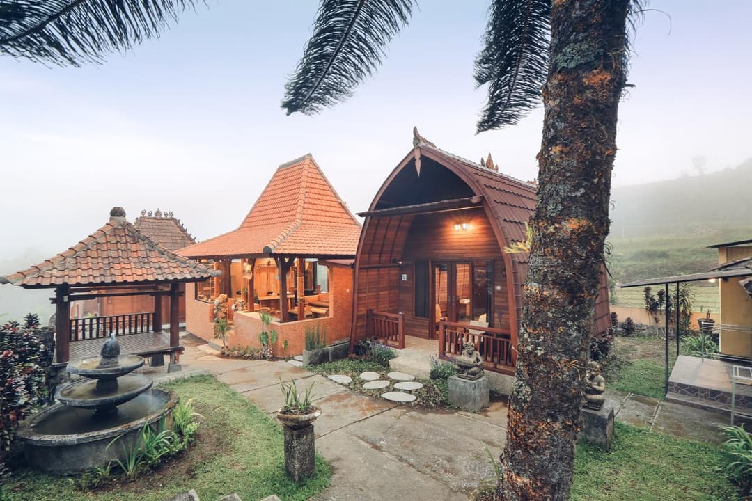 Tunjung Sari Villa Bedugul — photo 1 of 64