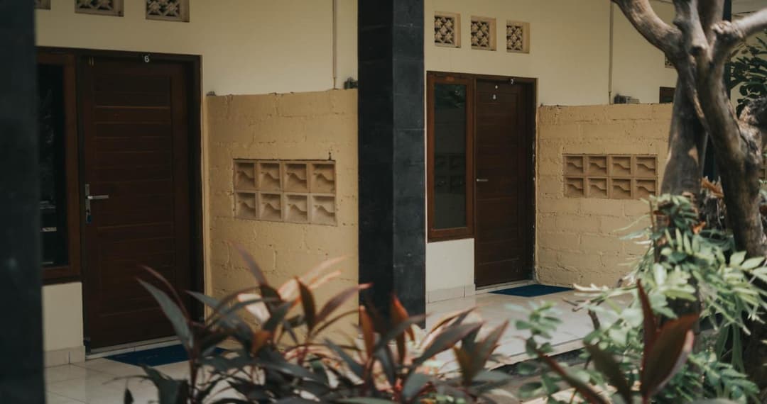 Kelana Guest House — photo 1 of 15