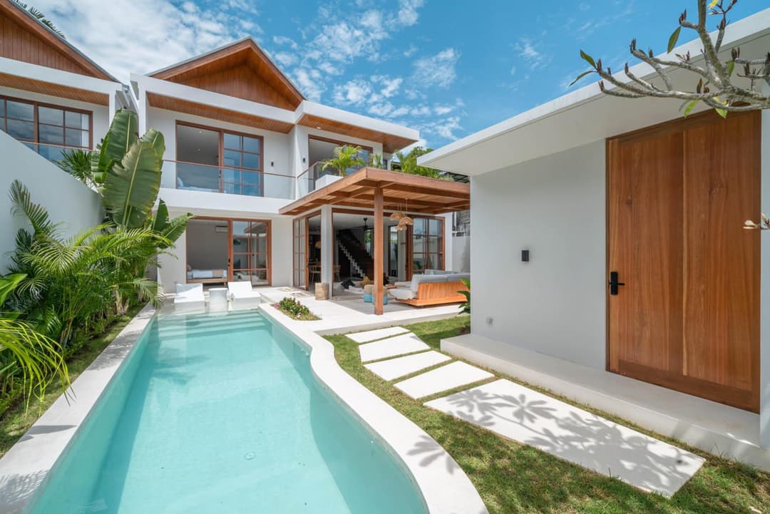 Villa LouLou Bali - Brand New Tropical 3BR Villa Next to Canggu — photo 1 of 1
