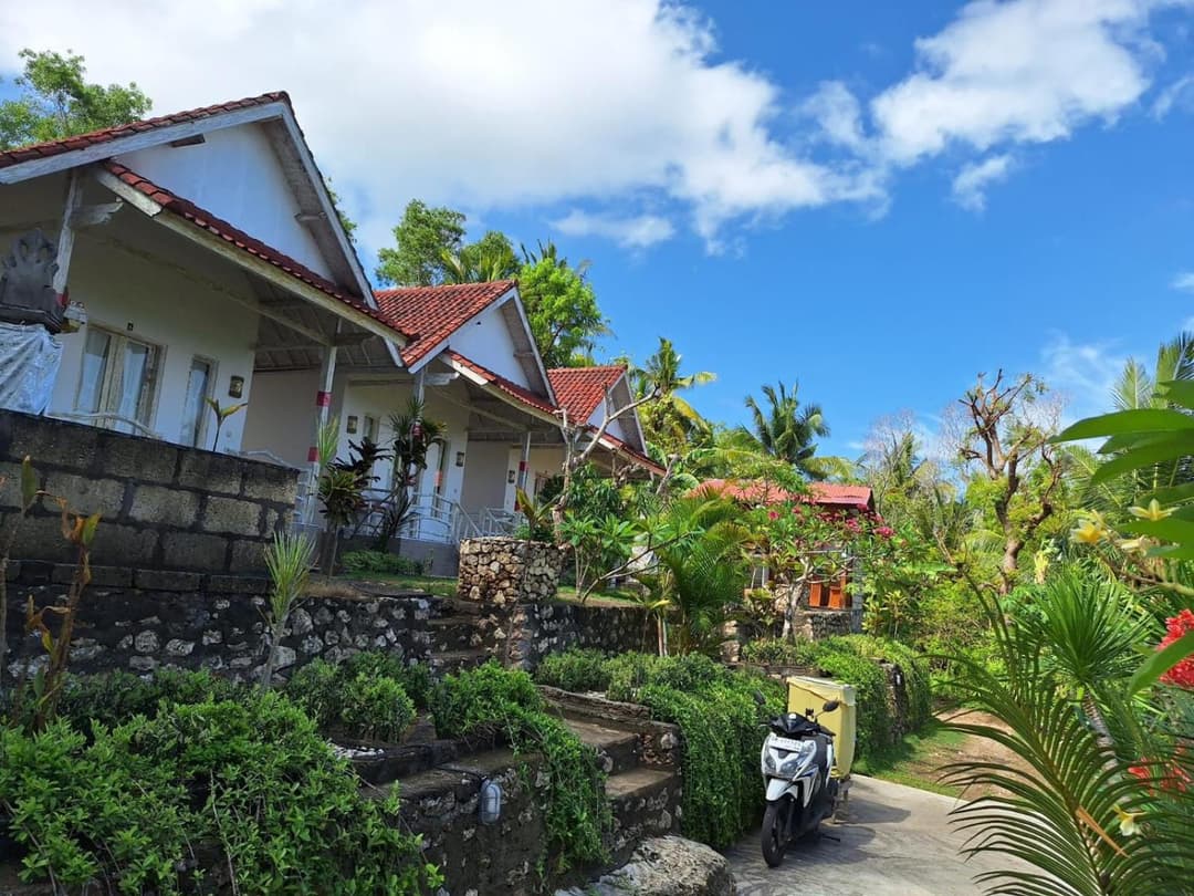 La Colina Bungalow — photo 1 of 38