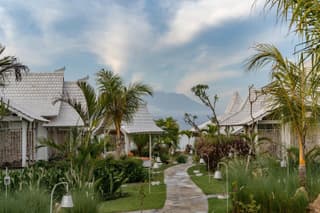 Paus Putih Hotel