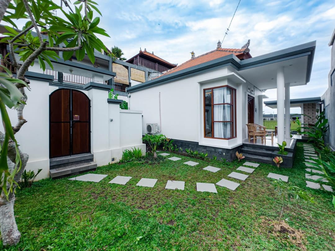Villa Pakis — photo 1 of 1