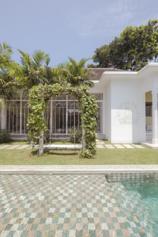 No Rush Villas