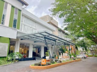 HARRIS Hotel & Residences Sunset Road