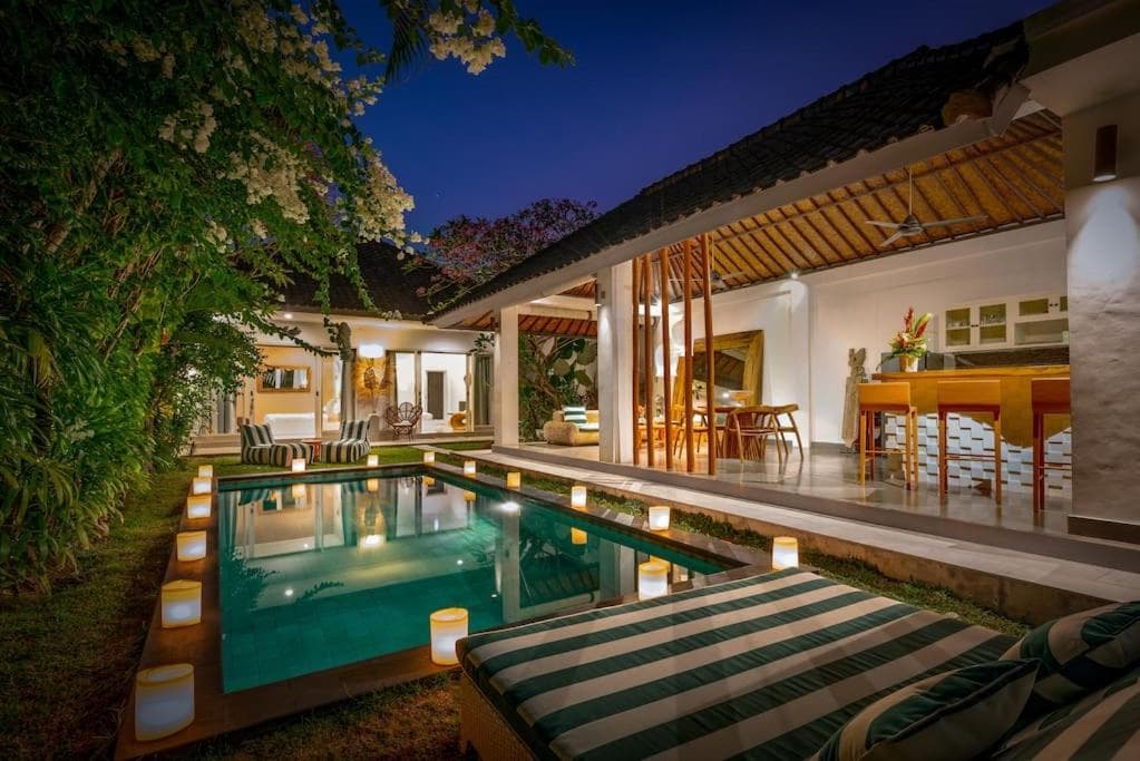 Villa Anouk — photo 1 of 24