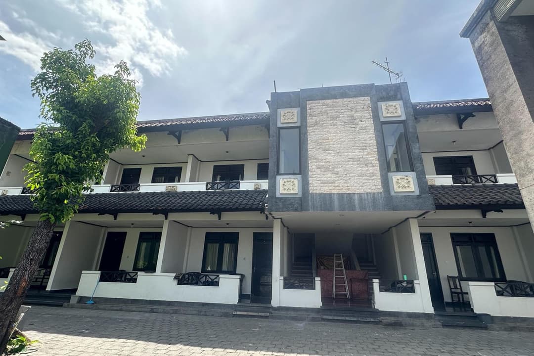 HOTEL WARTA SARI — photo 1 of 24