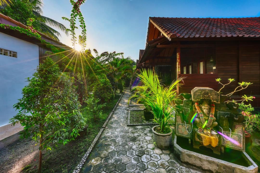Asoka Bungalows — photo 1 of 41