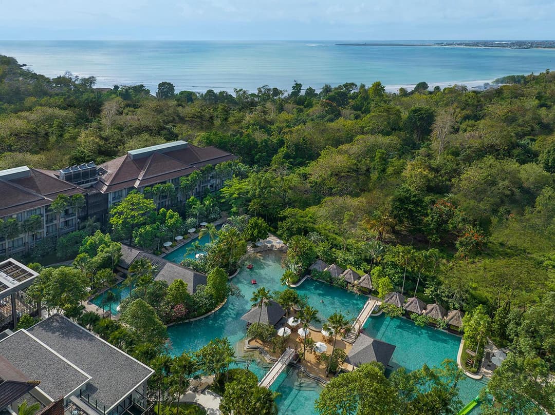 Mövenpick Resort & Spa Jimbaran Bali — photo 1 of 126