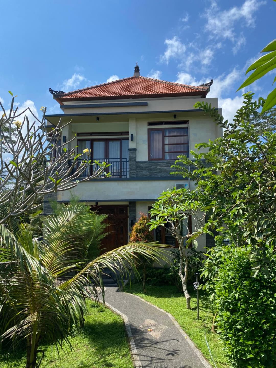 Casa De Arya — photo 1 of 13