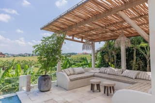 BI Design House - Serene 5BR Canggu Villa Facing the Rice Fields
