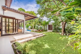 Villa Aurora - Private 6 BDR Villa in Seminyak, prime Location, Pool & Garden