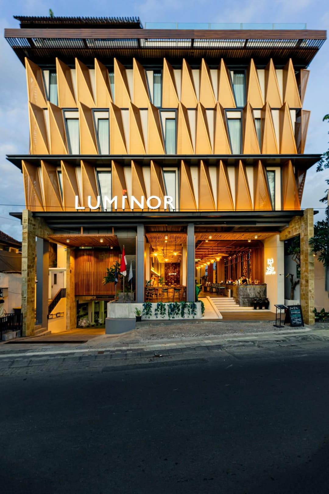 Luminor Hotel Legian Seminyak - Bali — photo 1 of 65