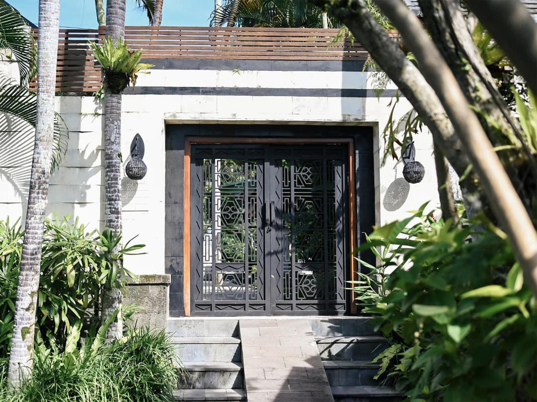 Villa San — photo 1 of 33