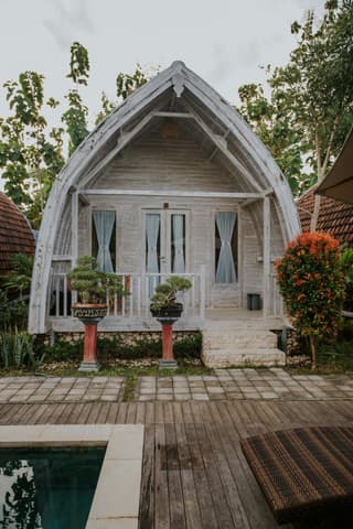Wage cottage