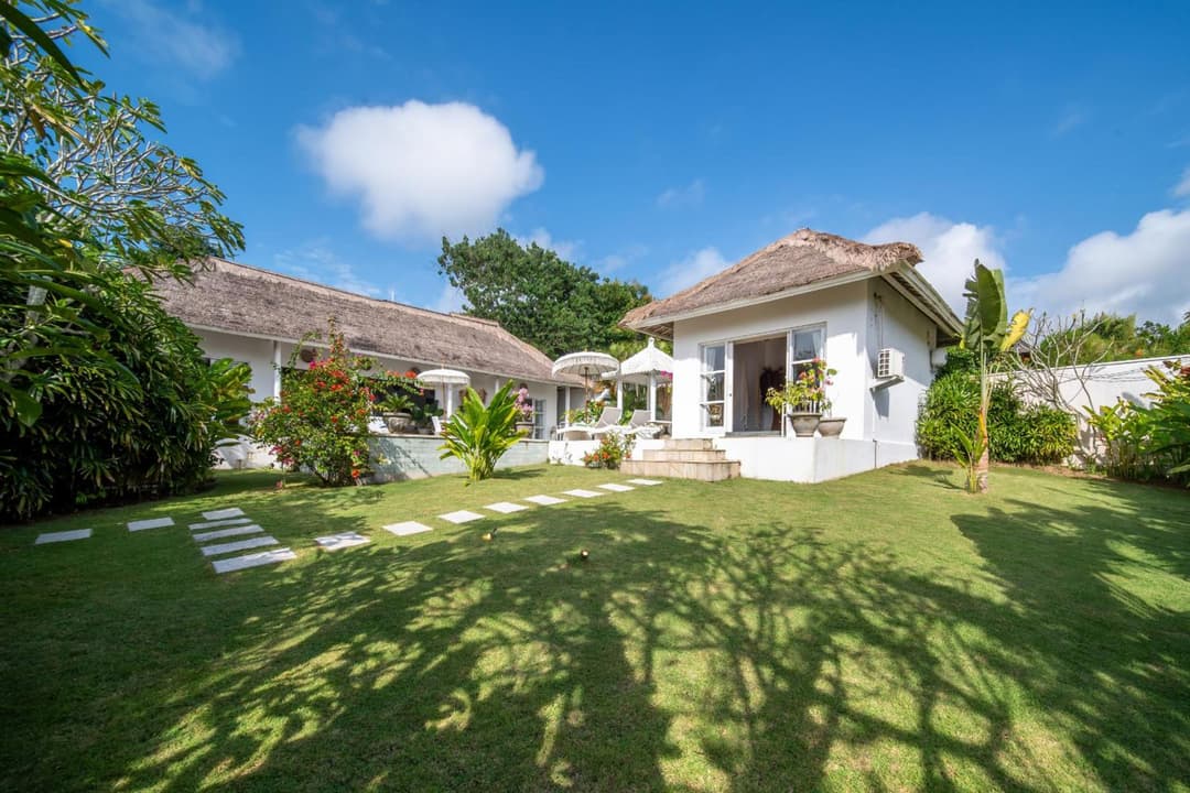 Villa Moana Poe Uluwatu — photo 1 of 31