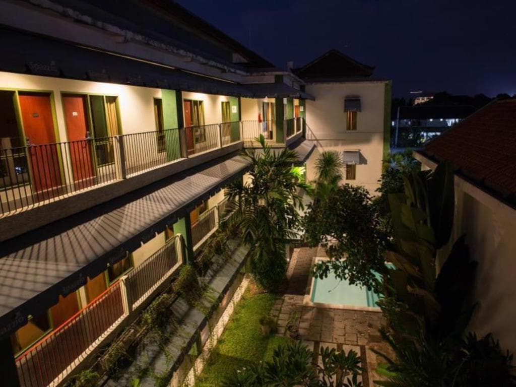 Spazzio Bali Hotel — photo 1 of 45