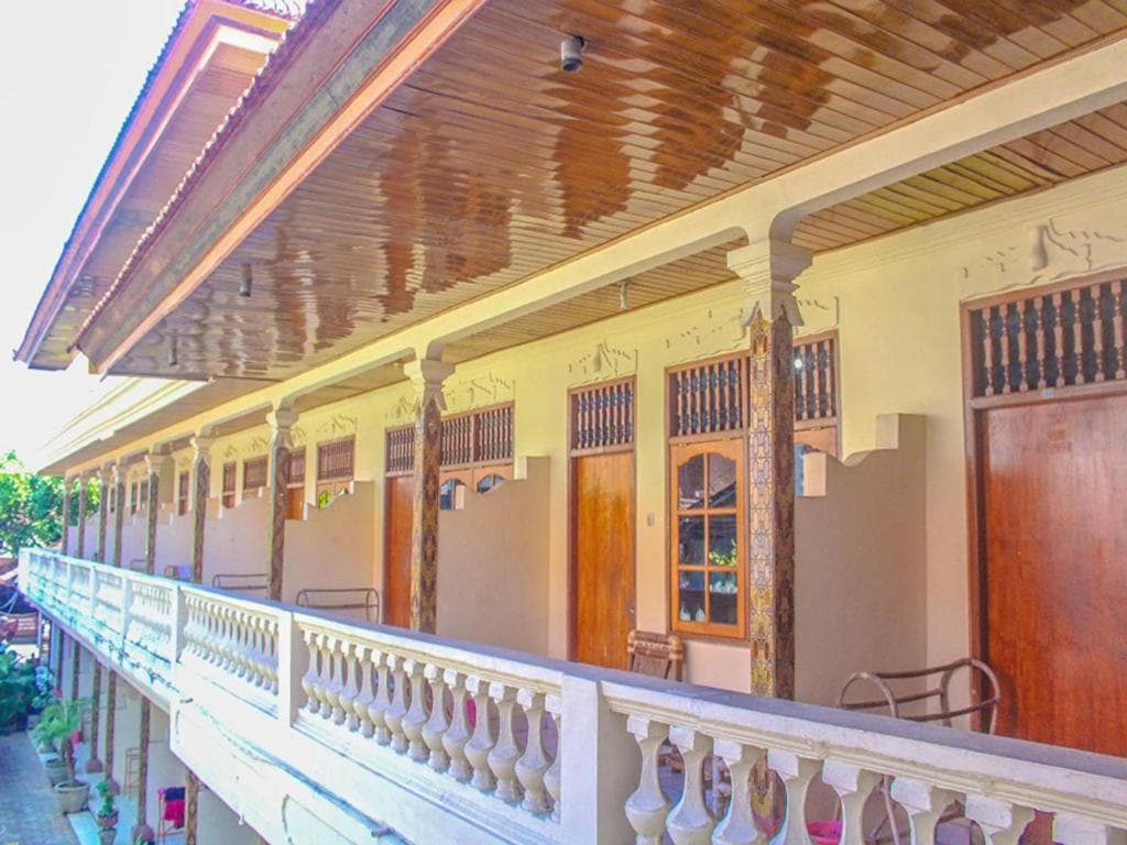Bali Manik Beach Inn — photo 1 of 17