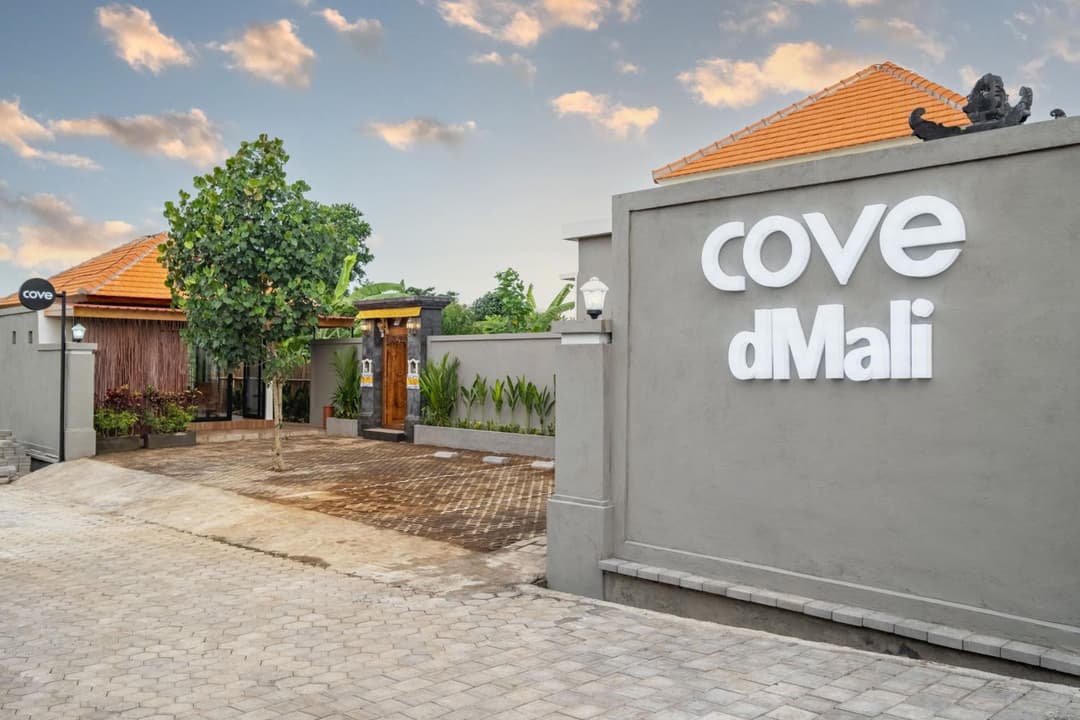 Cove Dmali — photo 1 of 19