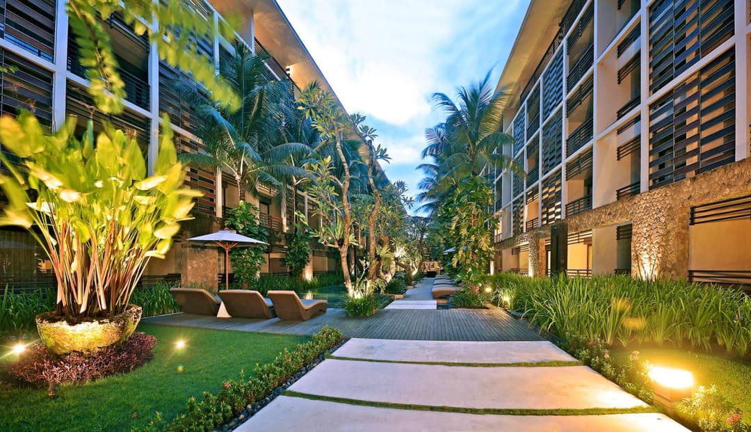 THE HAVEN Bali Seminyak — photo 1 of 122