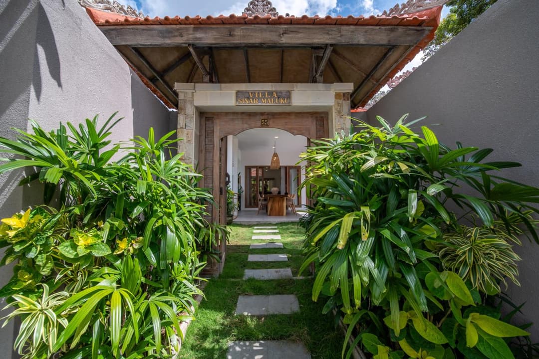 Tropical Villa Sinar Maluku — photo 1 of 1
