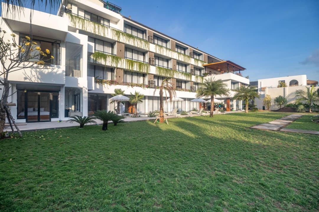 Octa Canggu Villa and Condotel — photo 1 of 1