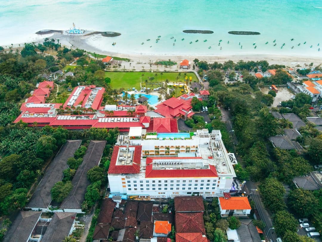 Holiday Inn Express Baruna by IHG — photo 1 of 102